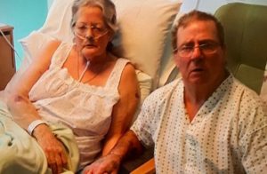 زوجان يصرّان على البقاء معا رغم الإصابة بكورونا