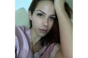 على “تيك توك”.. لاعب شهير يصور زوجته وهي تتعرى بالكامل: “أنا حرة”