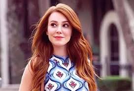 الممثلة التركية ألشين سانغو بفستان الزفاف (فيديو)