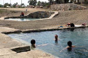 انطاليا: سائح روسي يدخل المسبح مجردا تماما من ملابسه (شاهد)