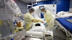 بعد ترجيحات ببقاء الفيروس معنا للأبد.. كيف تُهيئ جسمك لمحاربة كورونا؟