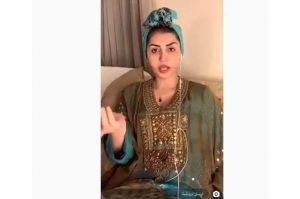 سعودية شهيرة تثير الجدل: ” لو زوجك خربان غيريه” (فيديو)
