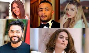 هكذا احتفل الفنانين المصرين بعيد الفطر في زمن كورونا 