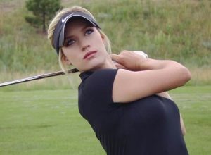 رفض تبرعات من لاعبة الغولف الشقراء الشهيرة سبيراناك بسبب صدرها