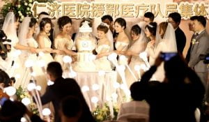 زفاف جماعي لممرضات كورونا في الصين