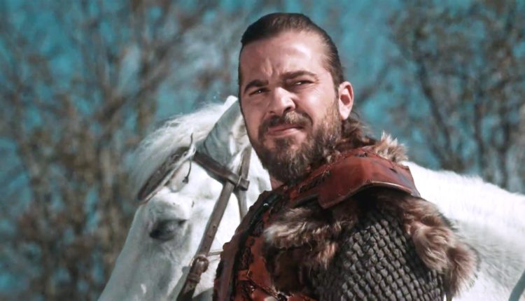 أرطغرل يعايد المشاهدين بالانجليزية (فيديو) 9