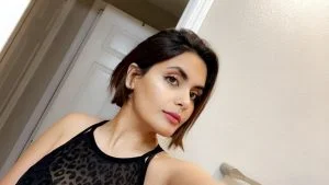 أمل الشهراني تهاجم هند القحطاني وهكذا وصفت رهف القنون (فيديو)