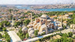 روسيا تحذر تركيا من إعادة “آيا صوفيا” بإسطنبول إلى مسجد