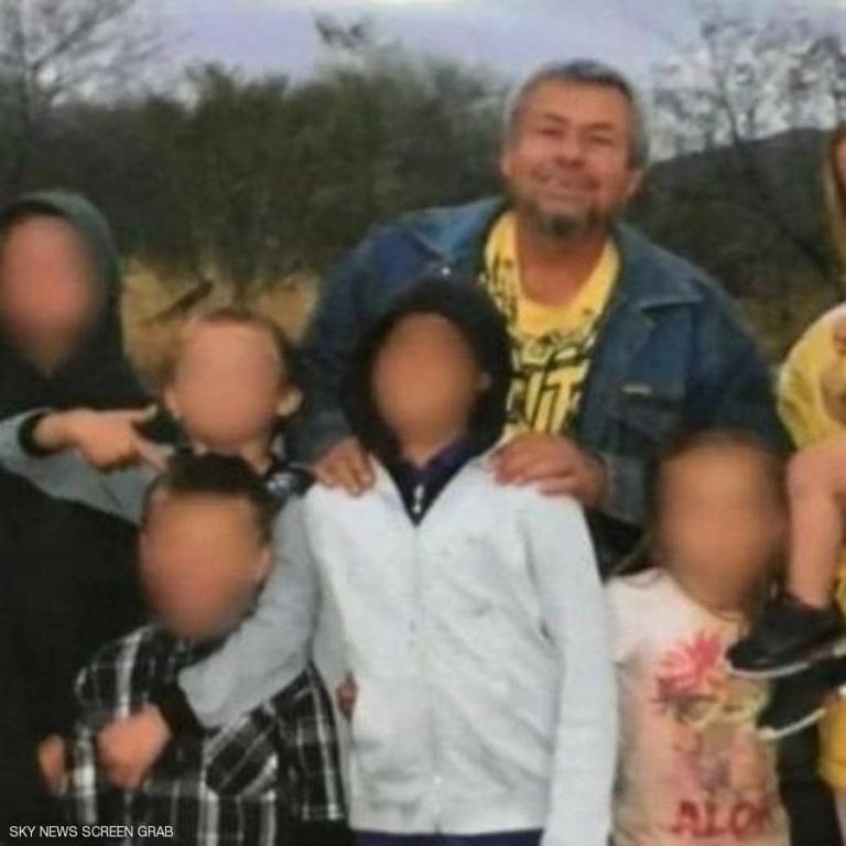 تجرد من انسانيته.. ذئب بشري يختطف طفلة زوجته وينجب منها 9 أطفال (شاهد) 41