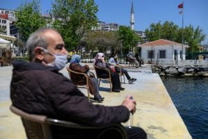 السلطات التركية تسمح لكبار السن بالسفر بين المدن بشرط!