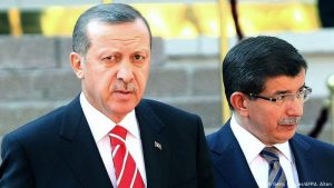 اردوغان يعاقب داوود اوغلو بالقانون ويغلق جامعة اسطنبول شهير