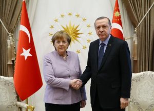 اردوغان وميركل .. اتصال عبر الفيديو كونفرنس يبحث قضايا اقليمية مهمة