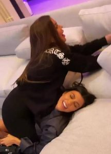 ظهور نادر لشقيق بنات كارداشيان في ميلاد كلوي بعدما فضح حبيبته 1