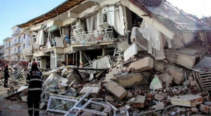 محدث: اصابة 5 مواطنين جراء الزلزال الذي ضرب وان اليوم 23