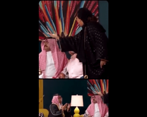 الممثلة الكويتية هيا الشعيبي تُغضب السعوديين بعد تطاولها على فنانة سعودية وهذا ما جرى! (فيديو)