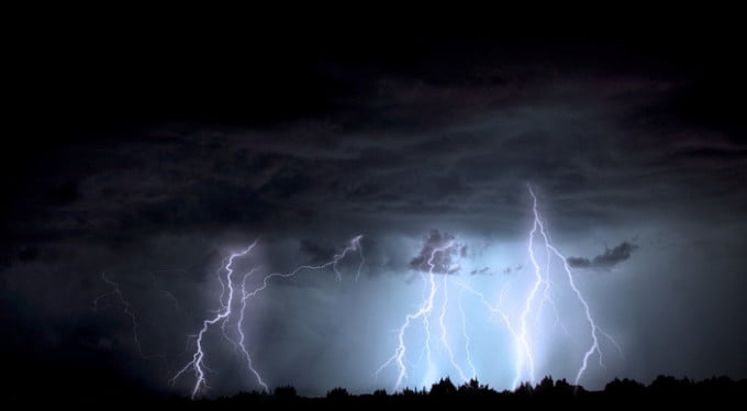 عواصف رعدية في تركيا اليوم