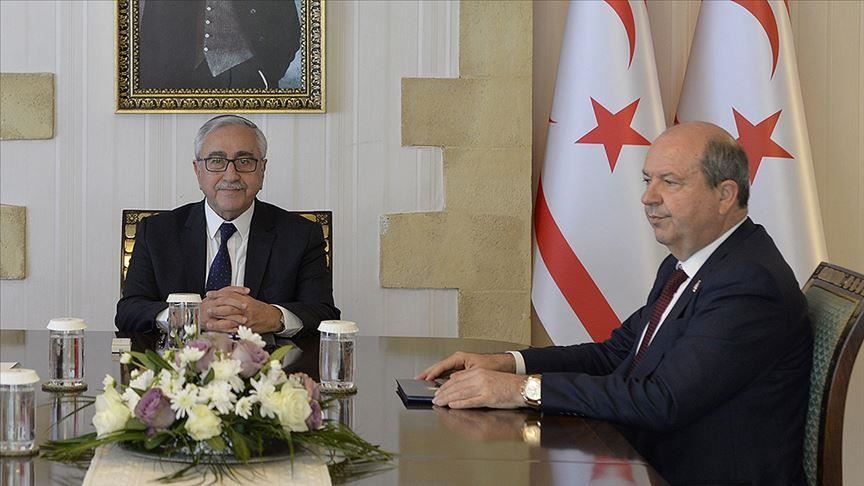 استفزاز لمشاعر المسلمين.. تعليق علم بيزنطي على احد مساجد قبرص الرومية ورد قوي من الاتراك 9