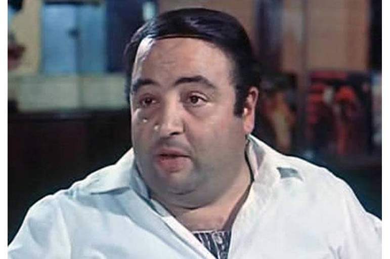 لماذا طلب يونس شلبي من عادل إمام وسعيد صالح عدم حضور حفل زفافه؟ 5