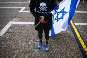 إسرائيل تشكل أكبر تهديد على الأمن العالمي