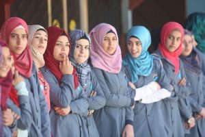 إجبار طالبات الثانوية العامة في سوريا على خلع “ملابسهن الداخلية” بحجة التفتيش يثير موجة غضب!