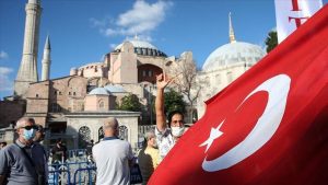  عبد الله غل وزعماء أحزاب تركية يعلقون على إعادة فتح “آيا صوفيا” للعبادة