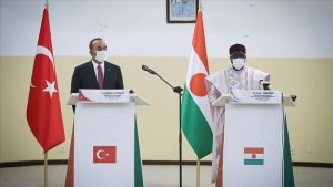 تشاووش اوغلو: نسعى لابرام اتفاقية دفاعية مع النيجر