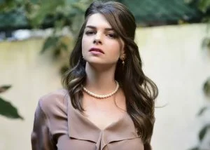 بيلين كاراهان بتغيير لافت..هكذا أصبح شكلها (صور)