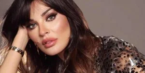 لحظة إصابة نادين نجيم في انفجار مرفأ بيروت..صراخ وسقوط (فيديو)