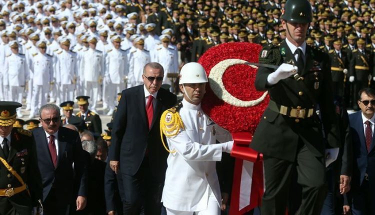 الداخلية التركية تحظر الاحتفالات