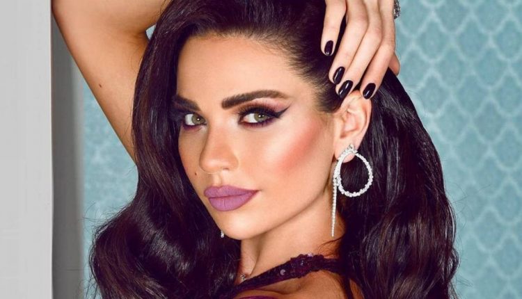 الفنانة اللبنانية داليدا خليل