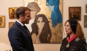 أنغام تحسد ماكرون: رأى فيروز ولمسها