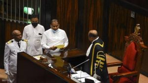 سريلانكا .. قاتل محكوم بالإعدام يؤدي اليمين نائبا برلمانيا