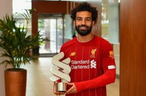 محمد صلاح يفاجيء جمهوره بصورة غير متوقعة .. أطفاله السبب وراء التقاطها