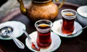 نبات يمكن إضافته إلى الشاي يخفف الصداع ويحمي من السرطان والسكري والخرف