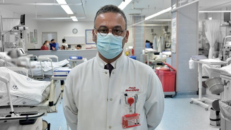 خبير تركي.. ارتفاع نسبة الشباب داخل العناية المركزة وتفوقهم على المسنين 21