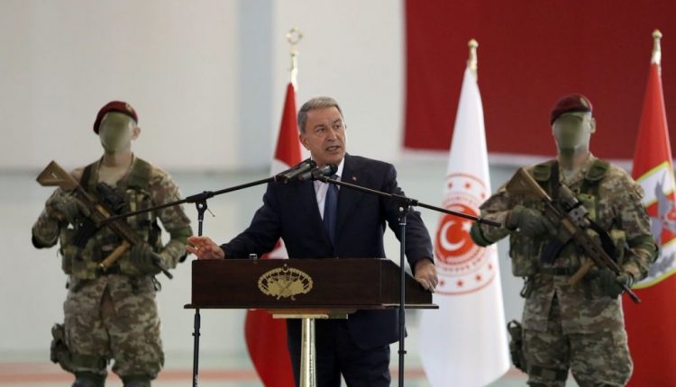 وزير الدفاع التركي