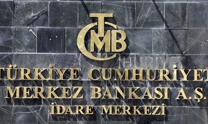 المركزي التركي يرفع سعر الفائدة لأول مرة منذ فترة