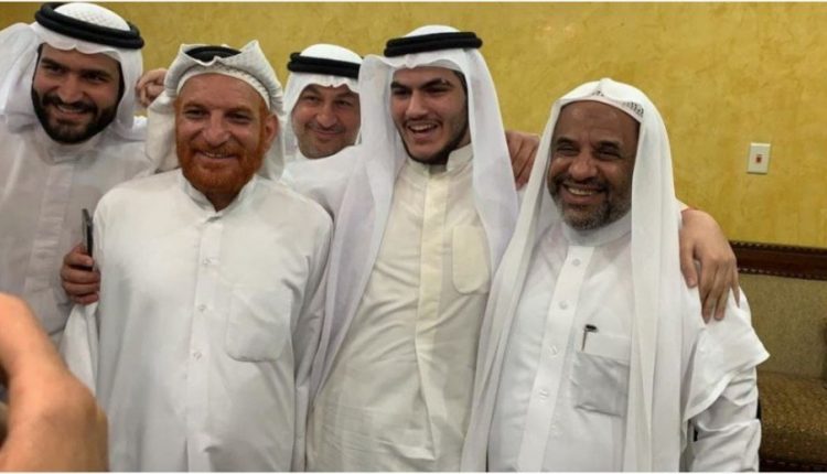 علي الخنيزي