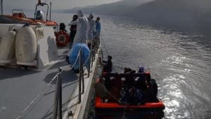 إنقاذ 14 طالب قبالة سواحل موغلا التركية