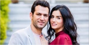 صورة لمراد يلدريم وزوجته المغربية إيمان الباني حديث مواقع التواصل في تركيا