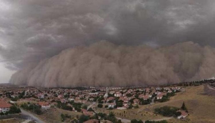 طقس تركيا: الأرصاد تحذر من سيول وعواصف في هذه المناطق
