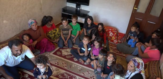 تركي لديه 19 طفلاً يسمي أصغر أبنائه "كفى" (صور) 3