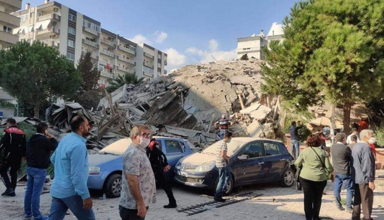 محدث: ارتفاع حصيلة ضحايا زلزال إزمير إلى 107 وانتشال مثلهم أحياء