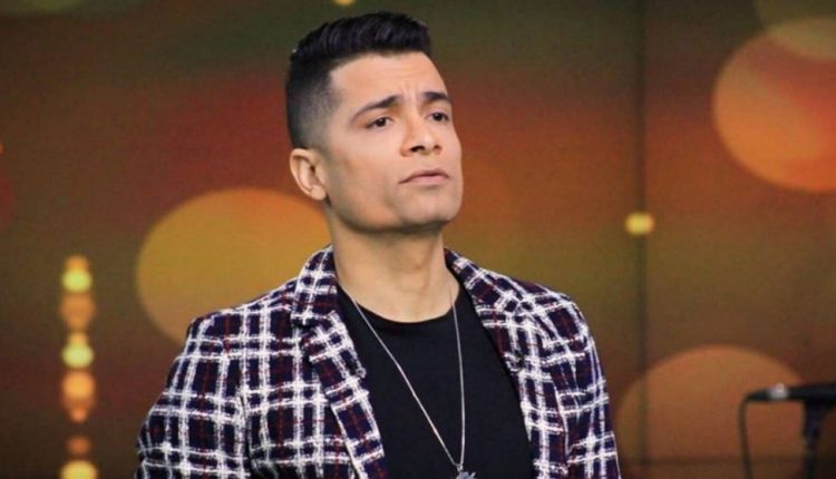 المغني الشعبي حسن شاكوش