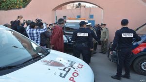 توقيف ثلاثة أشخاص بمدينة مراكش بتهمة الاحتجاز والاعتداء