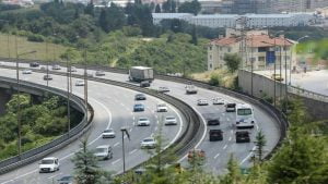 الطرق والجسور والمواصلات مجانية غدًا في تركيا