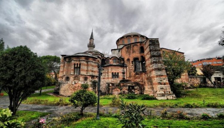 بعد إغلاقه 75 عاما.. تركيا تعيد افتتاح مسجد أثري في اسطنبول