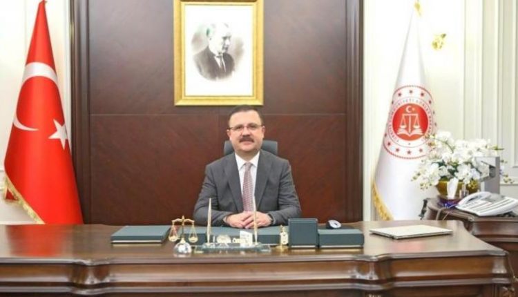 رسميا.. إقالة نائب وزير العدل التركي من منصبه