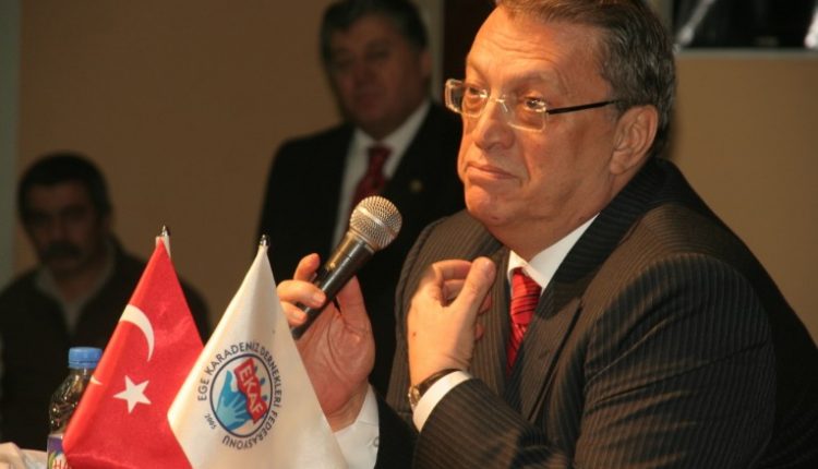 الموت يغيب رئيس الوزراء التركي السابق في اسطنبول