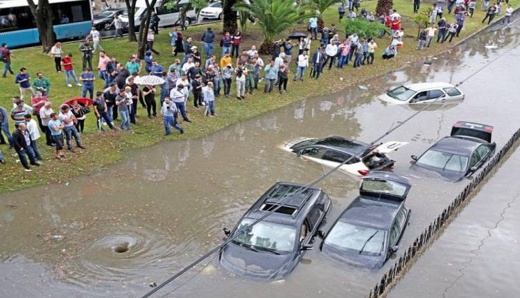 الأرصاد الجوية تحذر من فيضانات محتملة في هذه الولايات التركية